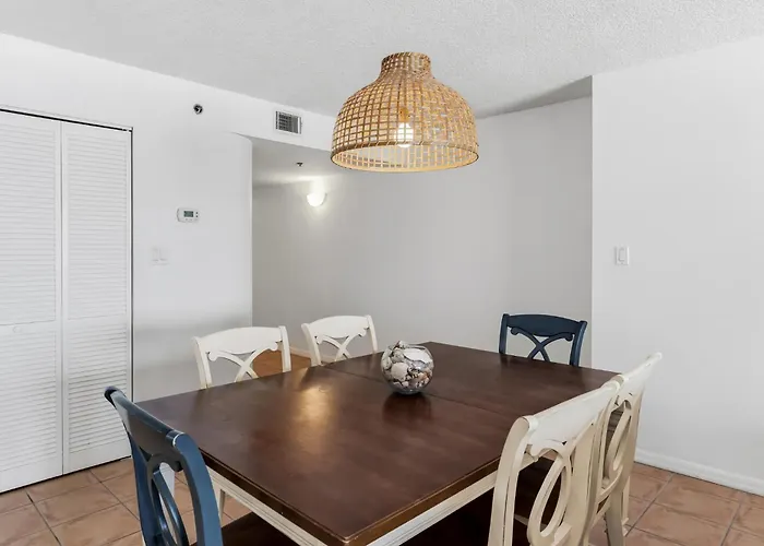 Palms 408